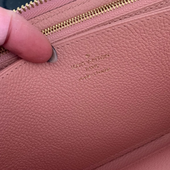 Sold Rare Louis Vuitton Rose Ballerine Zippy - Picture 9 of 13